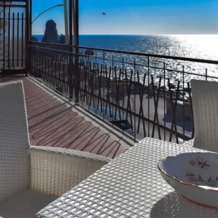 Acitrezza View