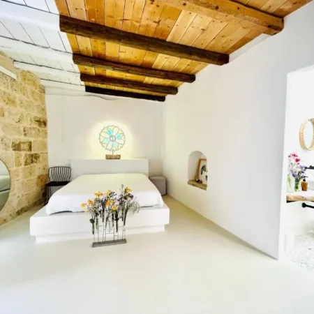 HYDRIA GUEST HOUSE ART GALLERY