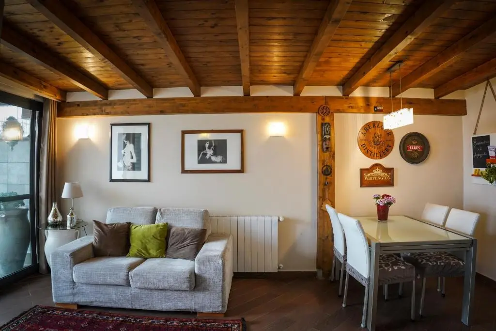 Dantesco apartment