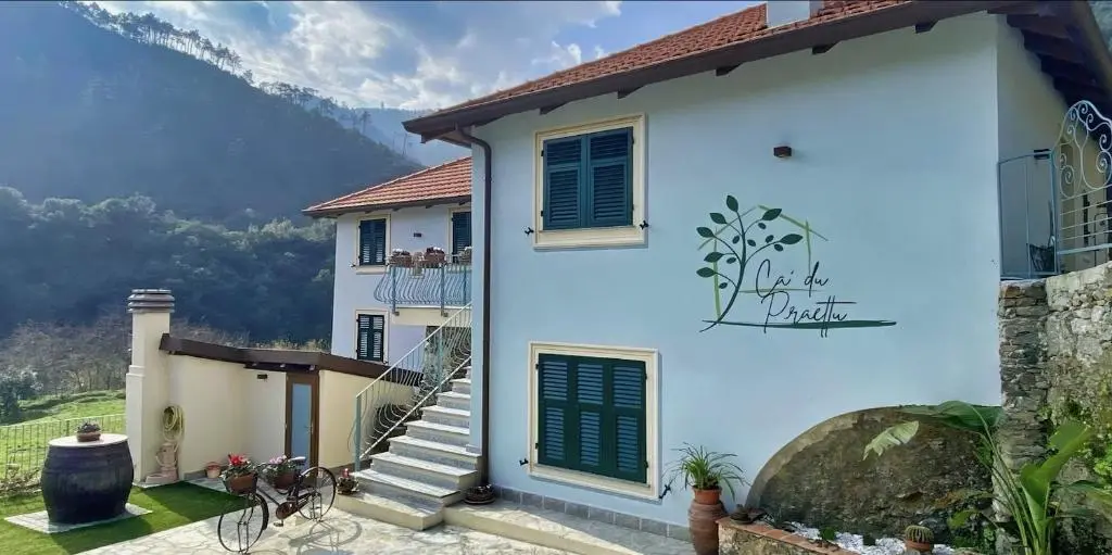 Albisola Bed&Breakfast anche per lavoratori | Casa Vacanze | B&B Albisola (SAVONA)