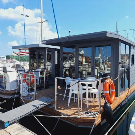Houseboat Seabreeze