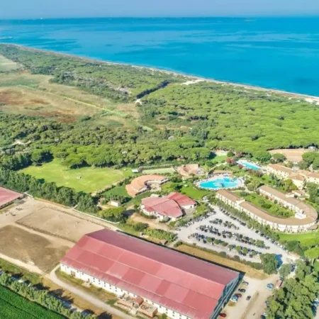 Hotel with swimming-pool in Arborea
