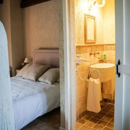 1870 – Bed & Breakfast