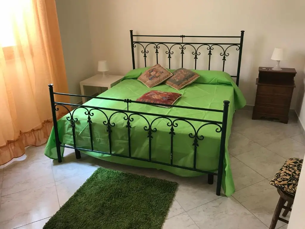 AVOLA (SR)