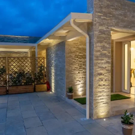 Chic House