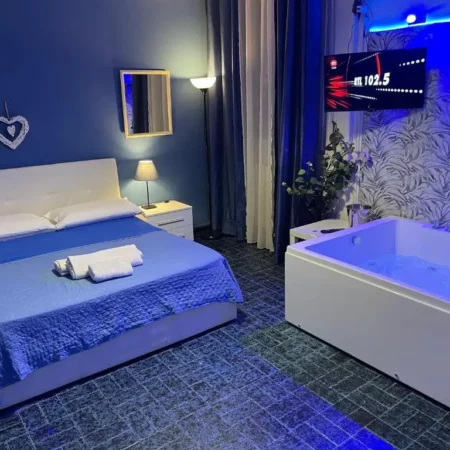 Etnea Glamour house