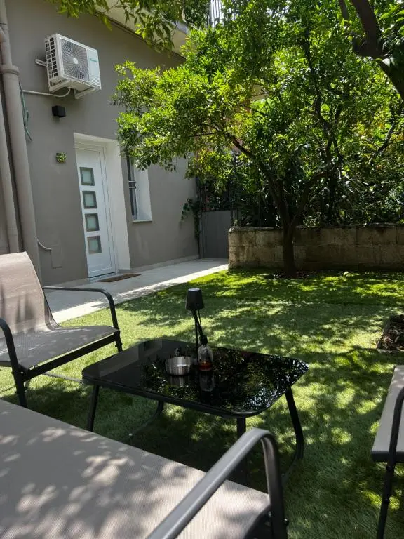 Amira Guest House