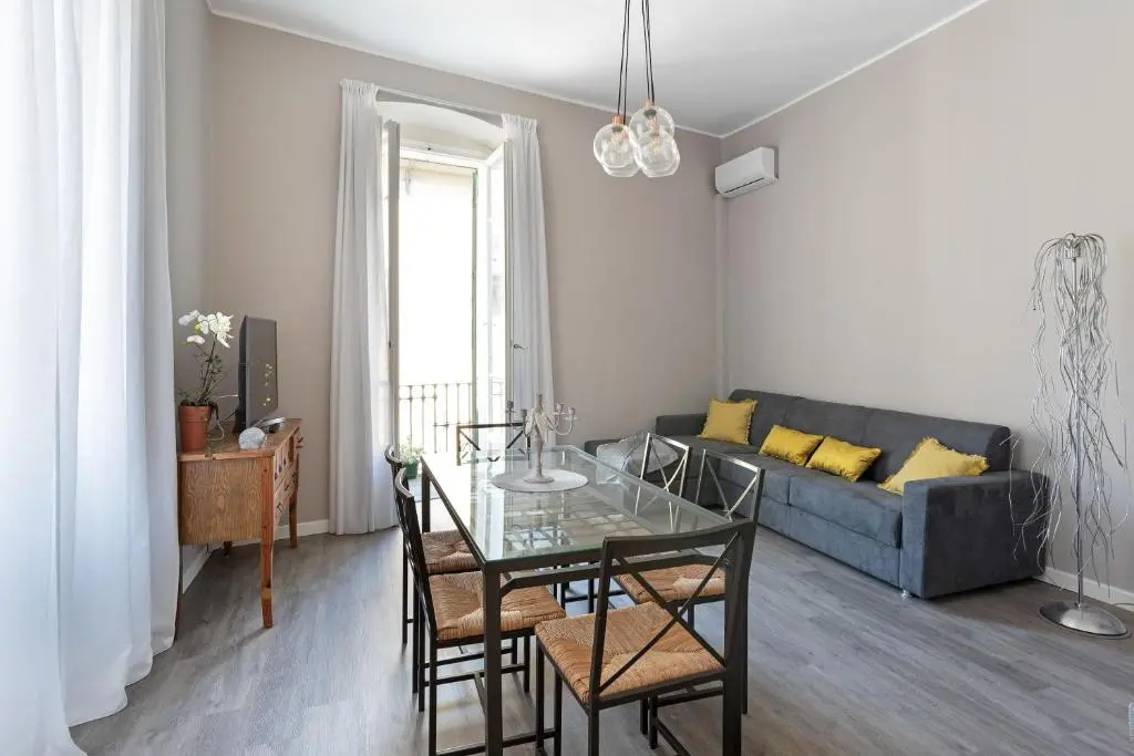 Vittoria Corner – byMyHomeInComo
