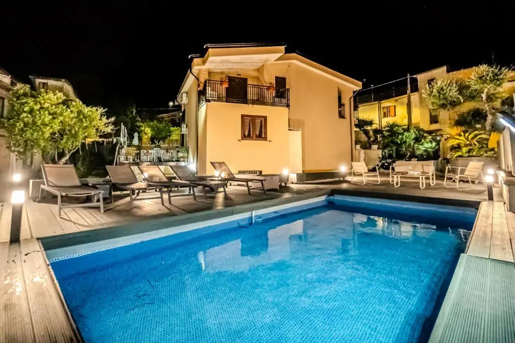 Cerchia Apartments