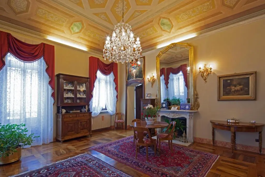 Contrada dei Giardini