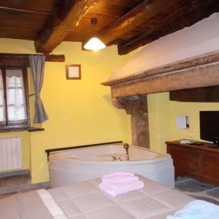 Borgo di Monica