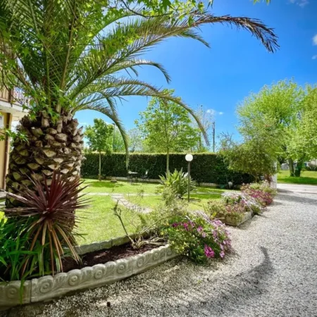 HOTEL VILLA LORENA