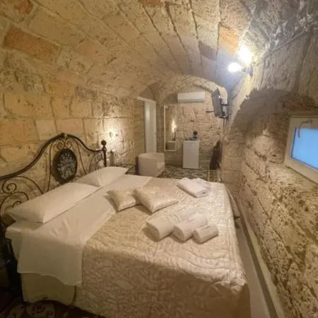 B&B DAMAPAGA
