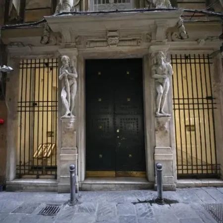 Nik Rooms