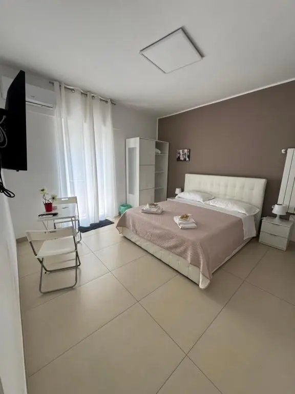 Four Rooms Naxos