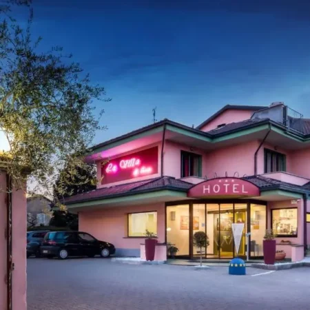 La Villa, Sure Hotel Collection by Best Western