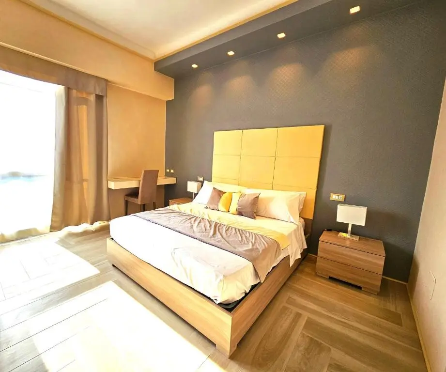 Astoria Supreme – Modern Boutique Suites