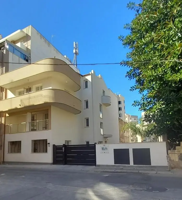 Lebum apartments
