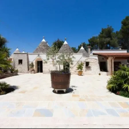 TRULLO ABBRACCIAVENTO