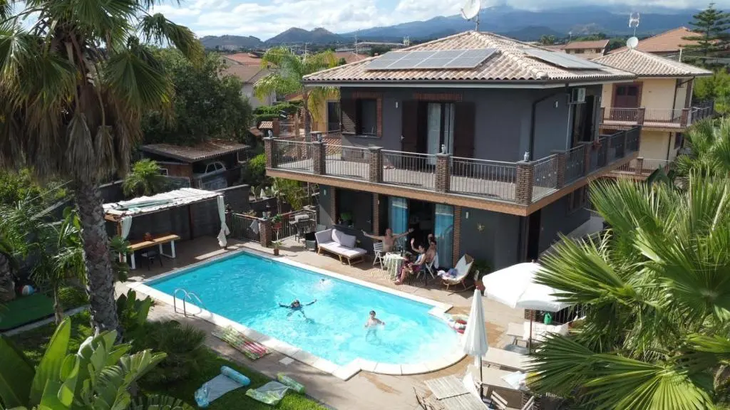 Etna Pool Villa