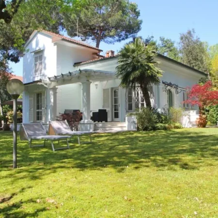 Villa Poveromo