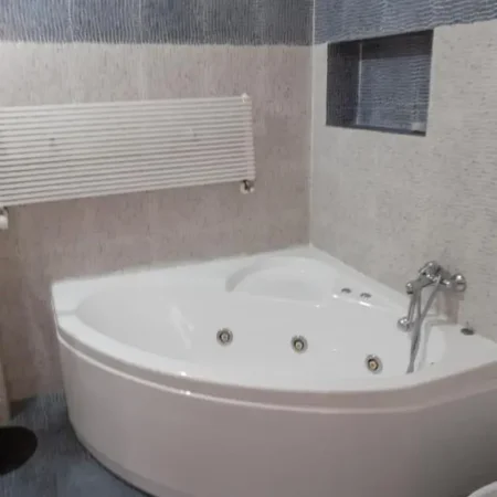 B&B CASA PER VACANZA VICINO STADIO F. SCOGLIO IL MARINAIO CIN IT083048C2J78TERFV