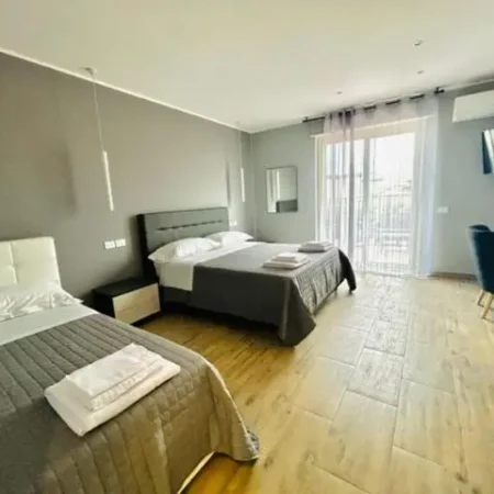Aqua B&B – Rooms and Apartments
