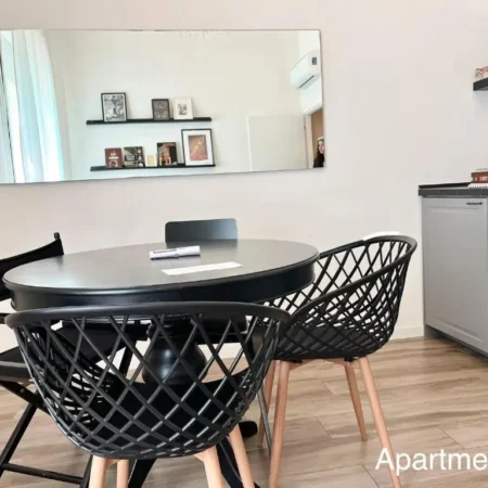 MeModena Apartments