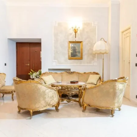 Deluxe Apartment with Garden in Vomero