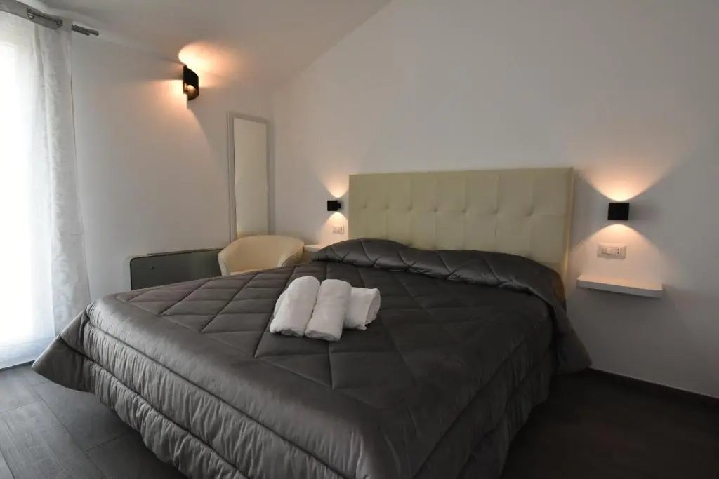 Cavour Rooms