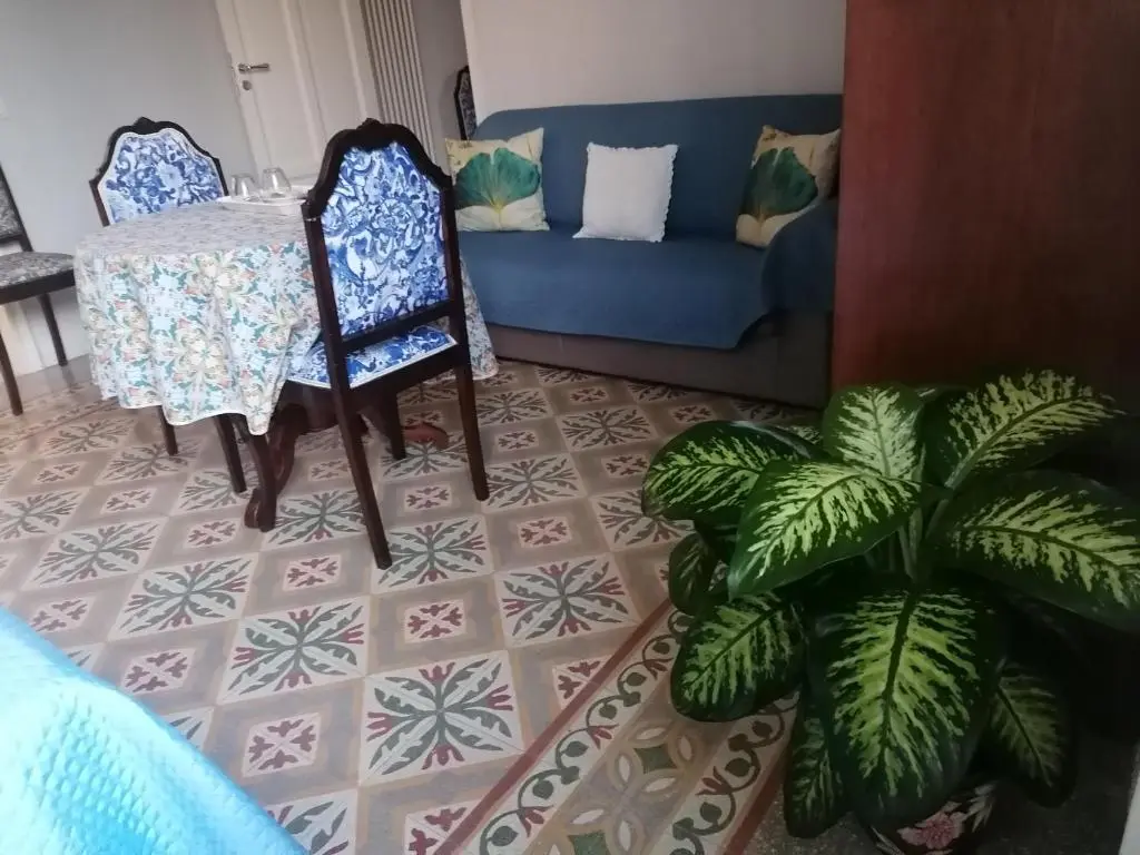 Battisti 18 Vintage Rooms