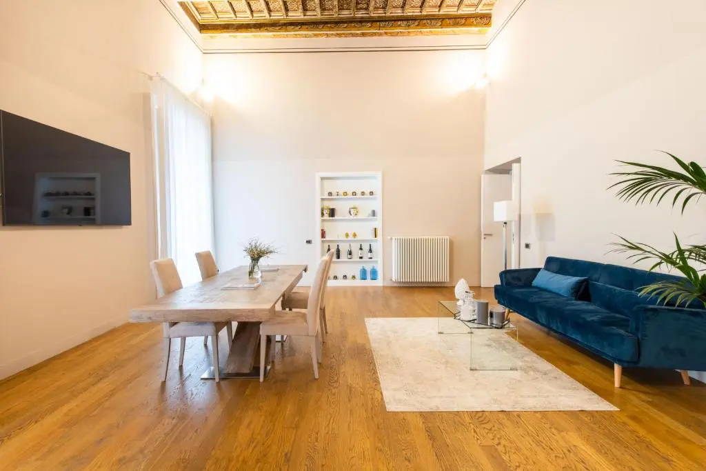 Moncada Suites & Apartments