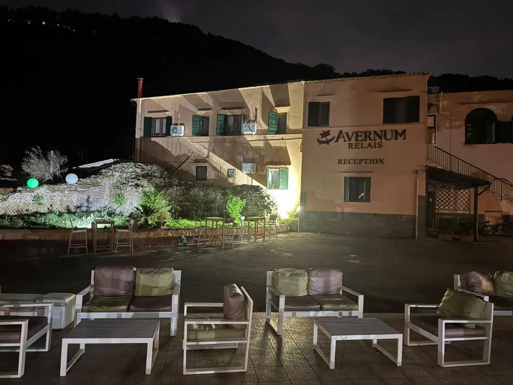 Avernum Relais