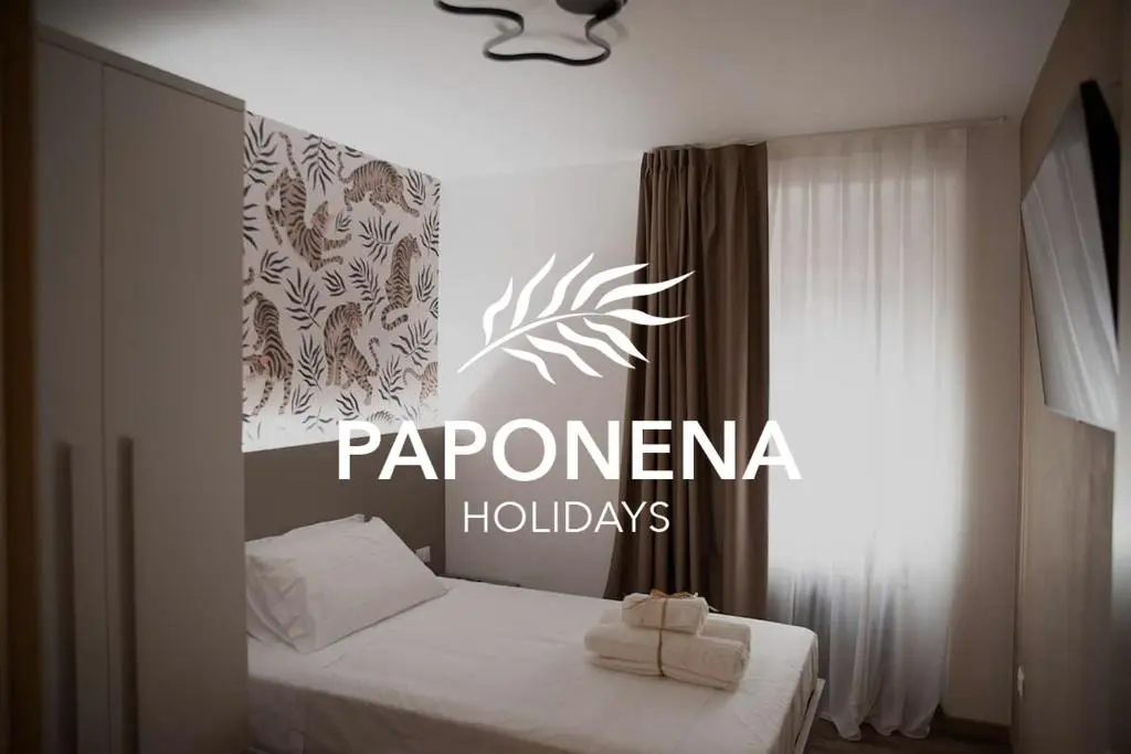 PAPONENA Holidays