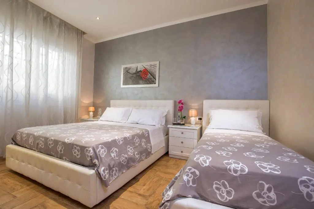 Starry Rome Guest House