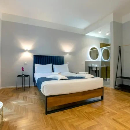 Carrara 24
