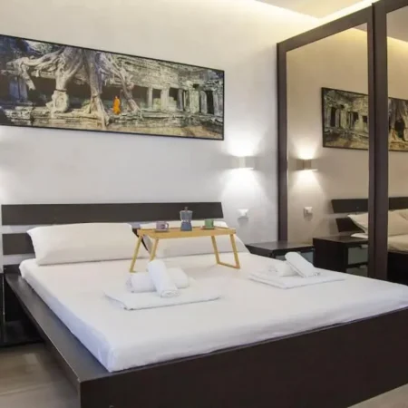 ROME Chic and Elegant Apartment near METRO
