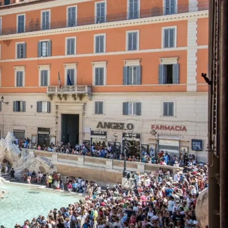 La Finestra su Fontana di Trevi