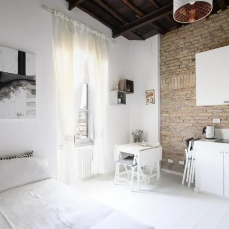 White Ostilia Apartments