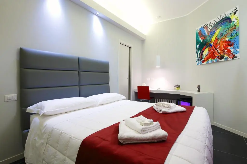 NearHome Smart Suites