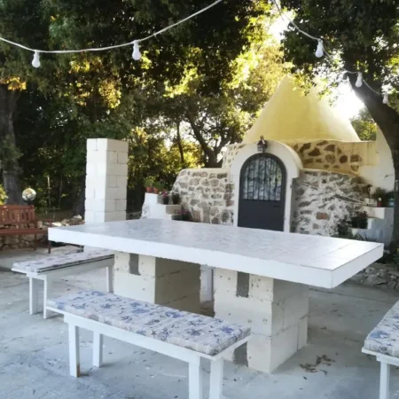 Trullo Alessandro e Villa Raffaela (riserva naturale marina di TORRE GUACETO )