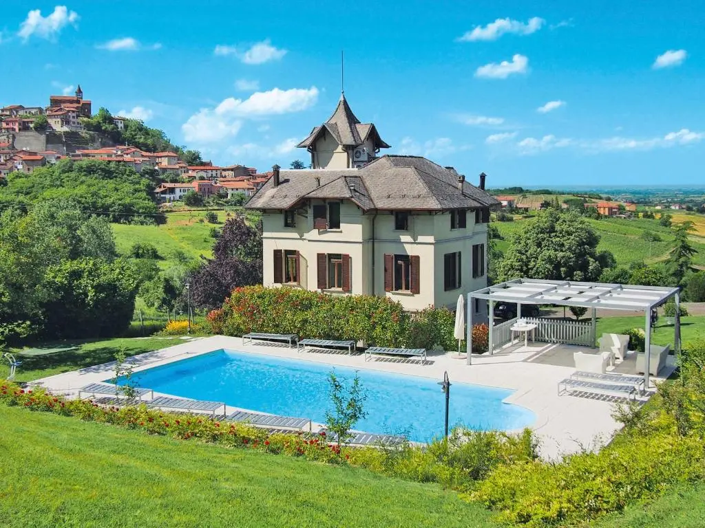 Villa Sarezzano