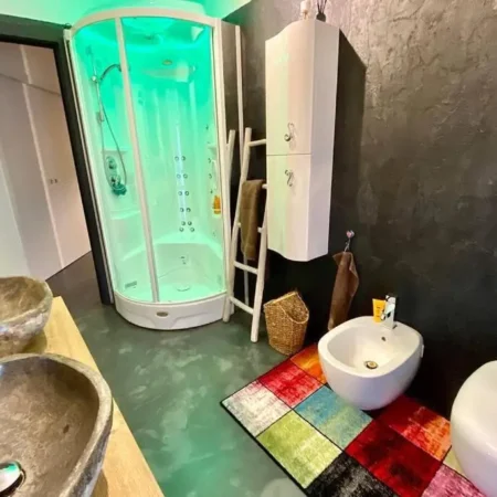 Spa Tiny Love