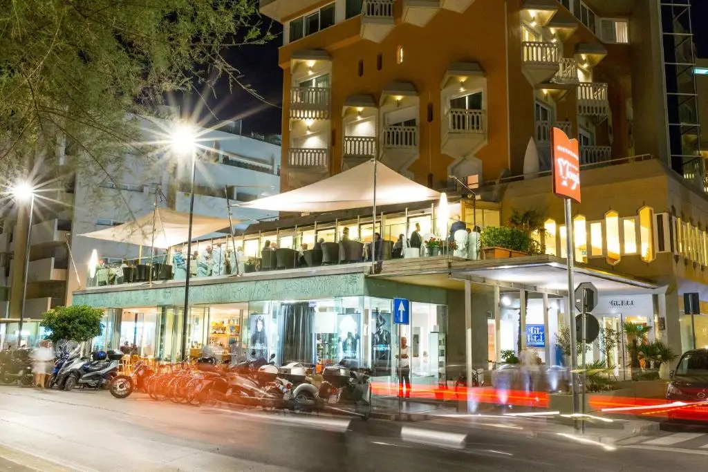 City hotel
