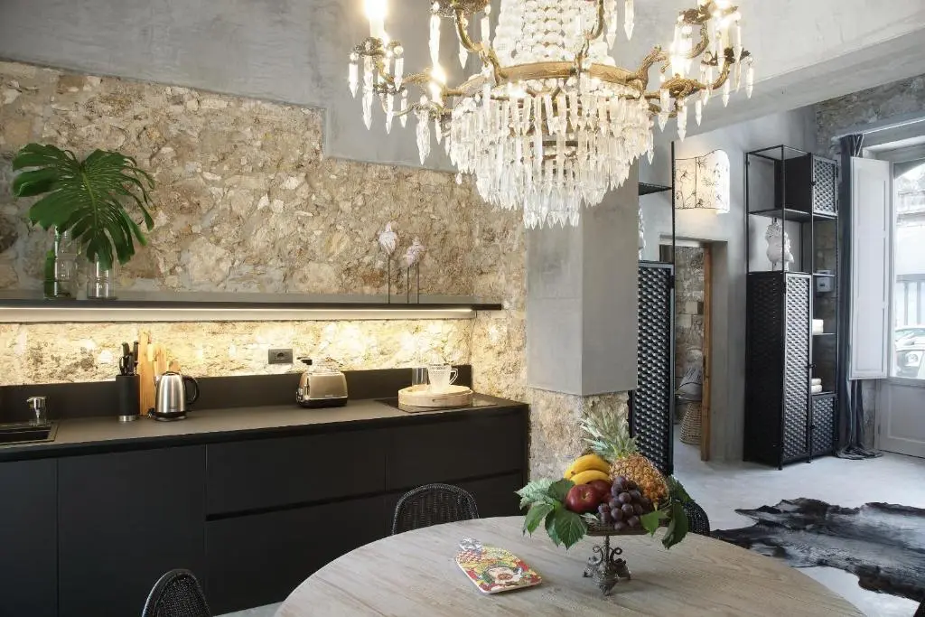 ISONZO SUITES