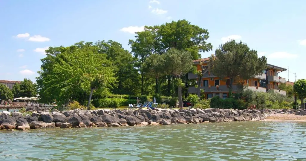 Albergo