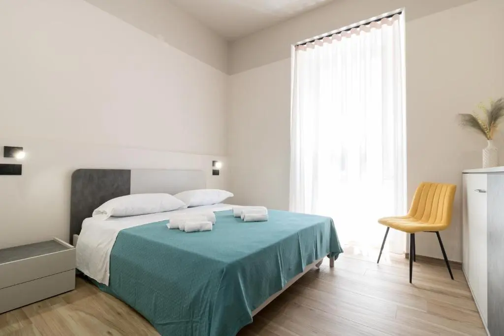 Hispirya Rooms
