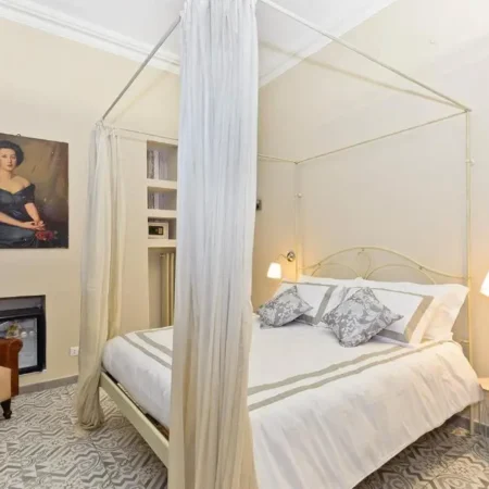 TOHOUSE ROOMS