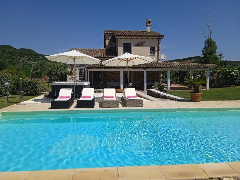 Villa in Campagna Con Piscina Privata