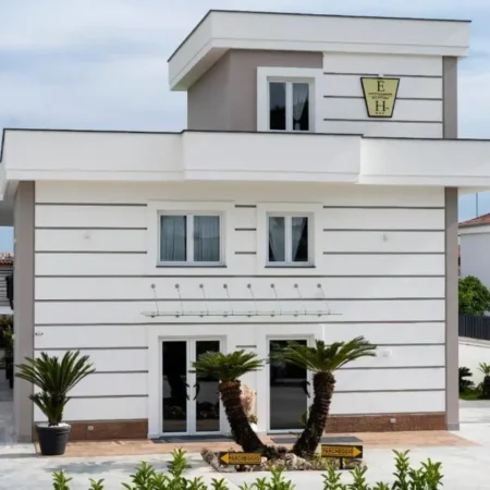 Hotel Elite Varcaturo